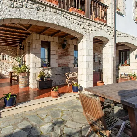 In With Outdoor Swimming Pool Holiday home *